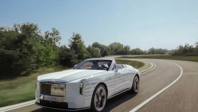 Rolls-Royce Project Nightingale, la elettrica da 100 esemplari affronta 350 settimane di test