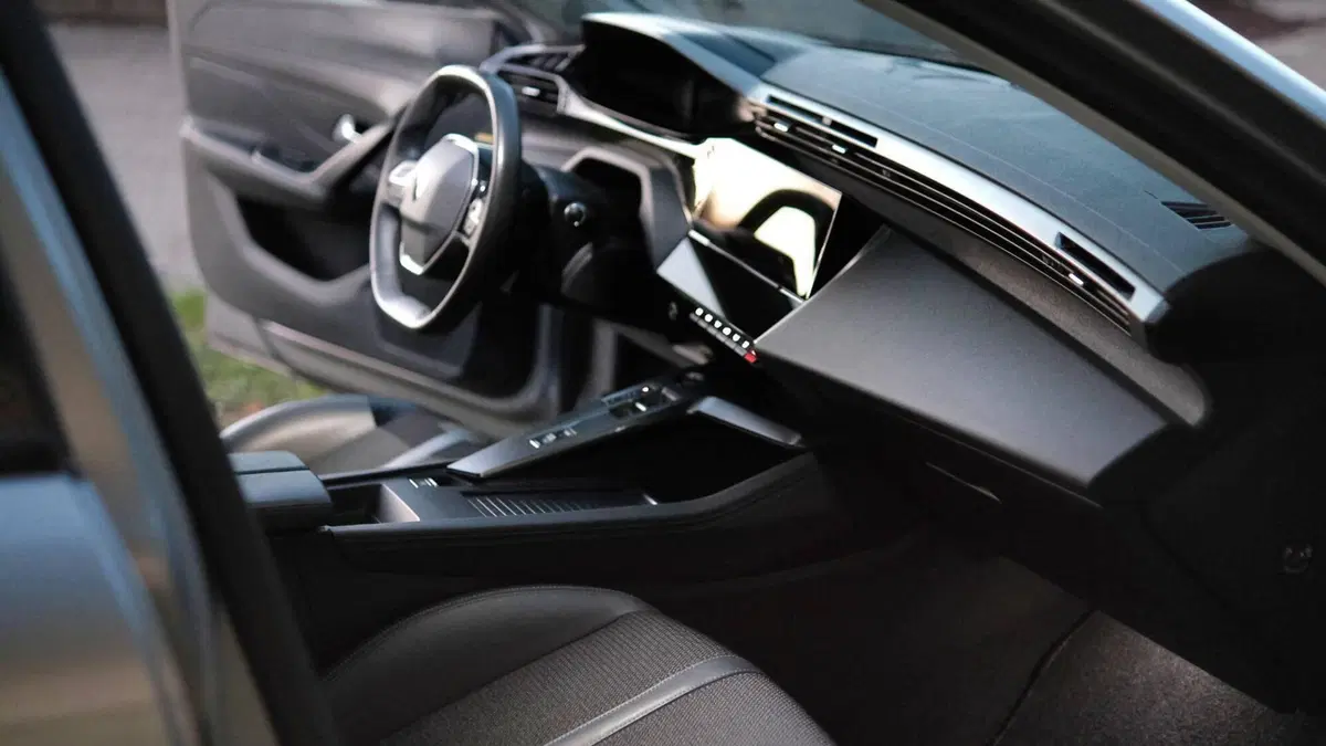 Peugeot 308 usata a Viterbo (9)