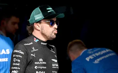 'Accade solo in F1 che per andare veloce devi andare piano, altrove non esiste una cosa così!': Alonso spiazza il paddock a Baku e risponde a Ben Sulayem sul suo futuro
