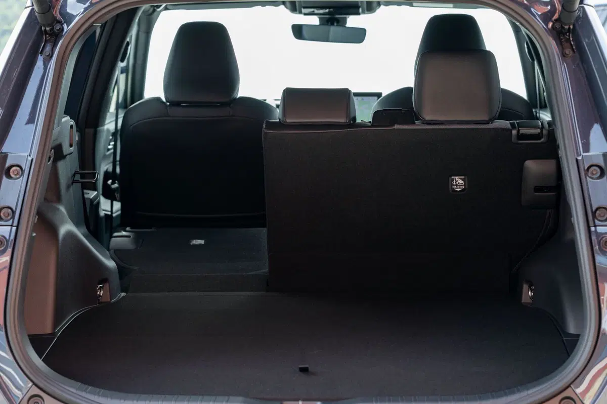 Suzuki Across plug-in, 309 CV e prezzo da 55.900 euro (13)