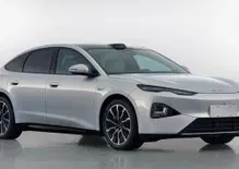 Nuova BYD Seal 07, oltre 700 km di autonomia WLTP: e il modello attuale va in pensione dopo appena cinque mesi