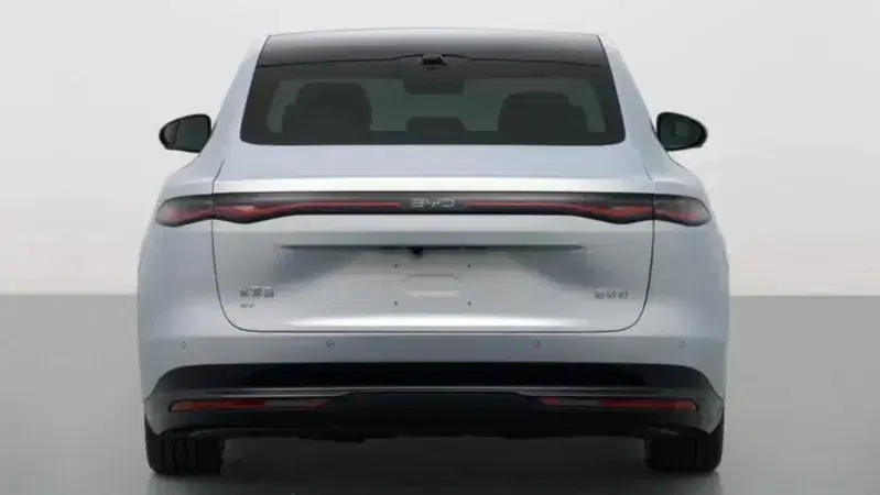BYD Seal 07 posteriore