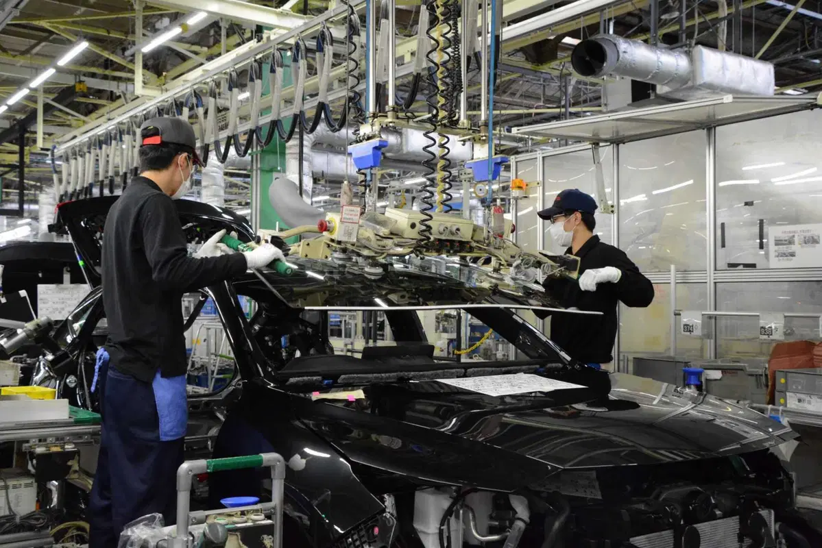 Toyota cambia marcia: la sua prima elettrica con range extender nascerà in Cina (12)