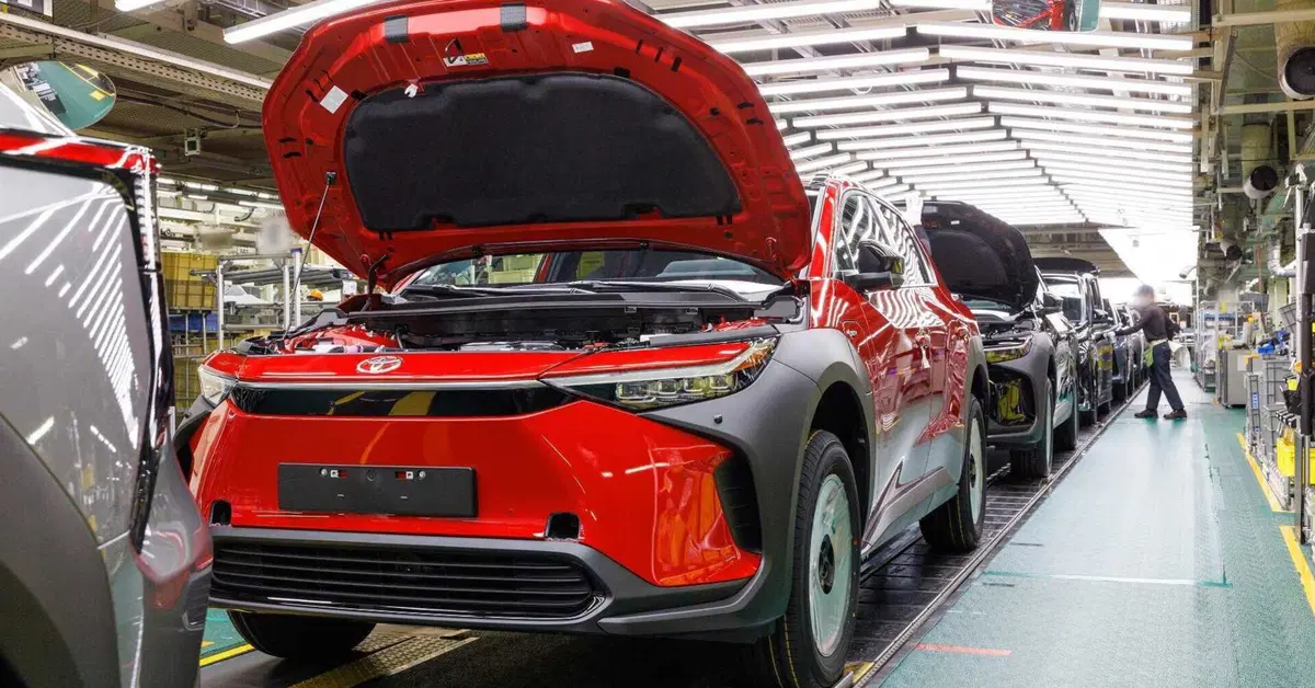 Toyota cambia marcia: la sua prima elettrica con range extender nascerà in Cina
