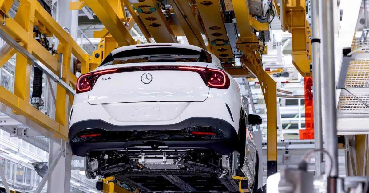 Mercedes, due fabbriche in Germania a rischio: dopo Volkswagen trema anche Stoccarda