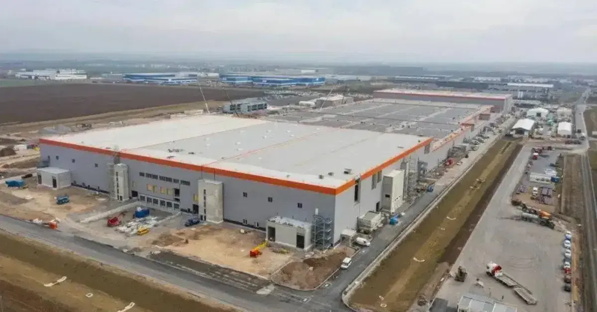 CATL, al via la produzione di prova nella fabbrica europea di batterie da 100 GWh