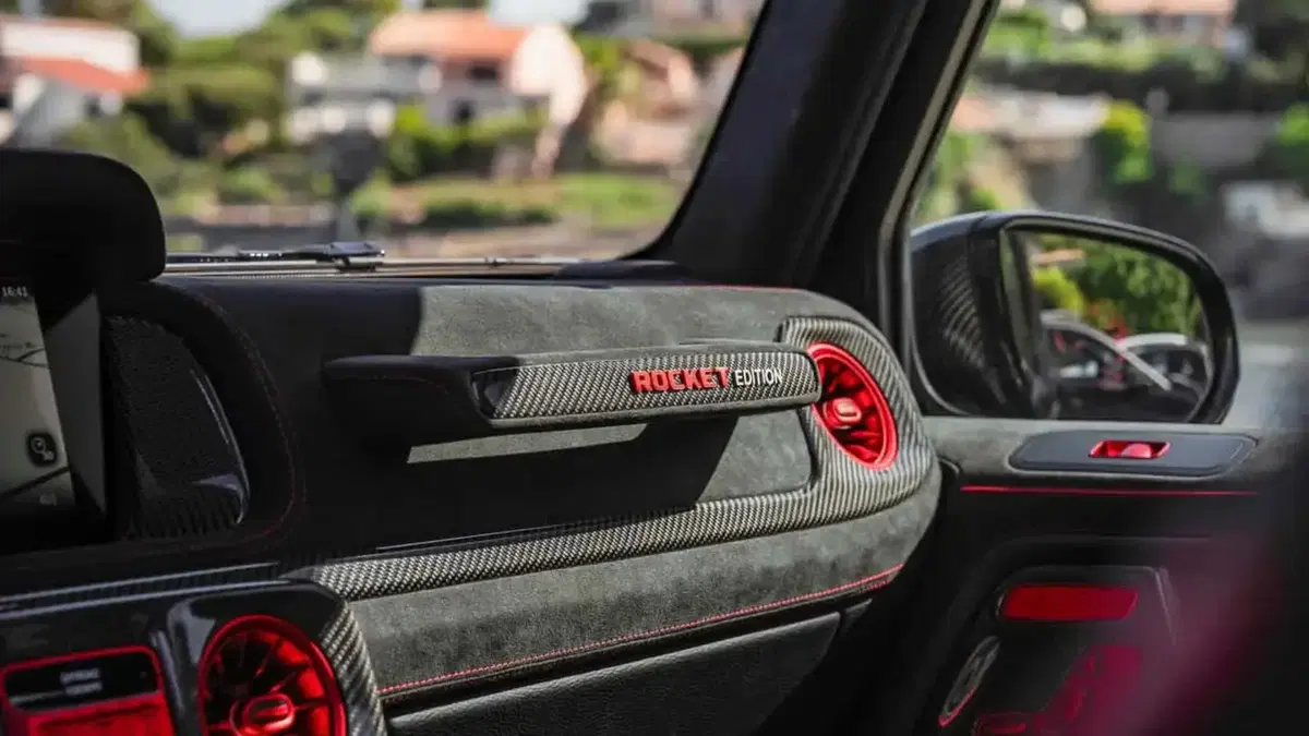 Brabus 900 Rocket Edition Cabrio, la Classe G perde il tetto e arriva a 900 CV (9)
