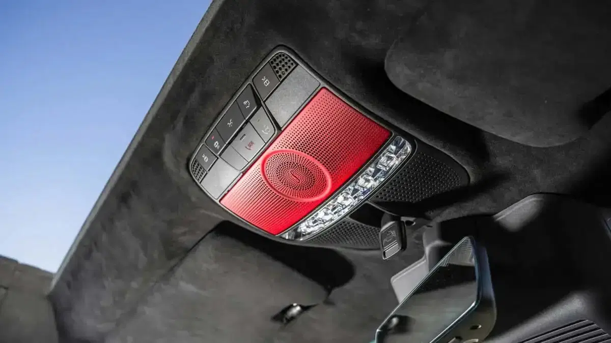 Brabus 900 Rocket Edition Cabrio, la Classe G perde il tetto e arriva a 900 CV (11)