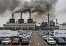 Stellantis e Volkswagen, allarme sui conti