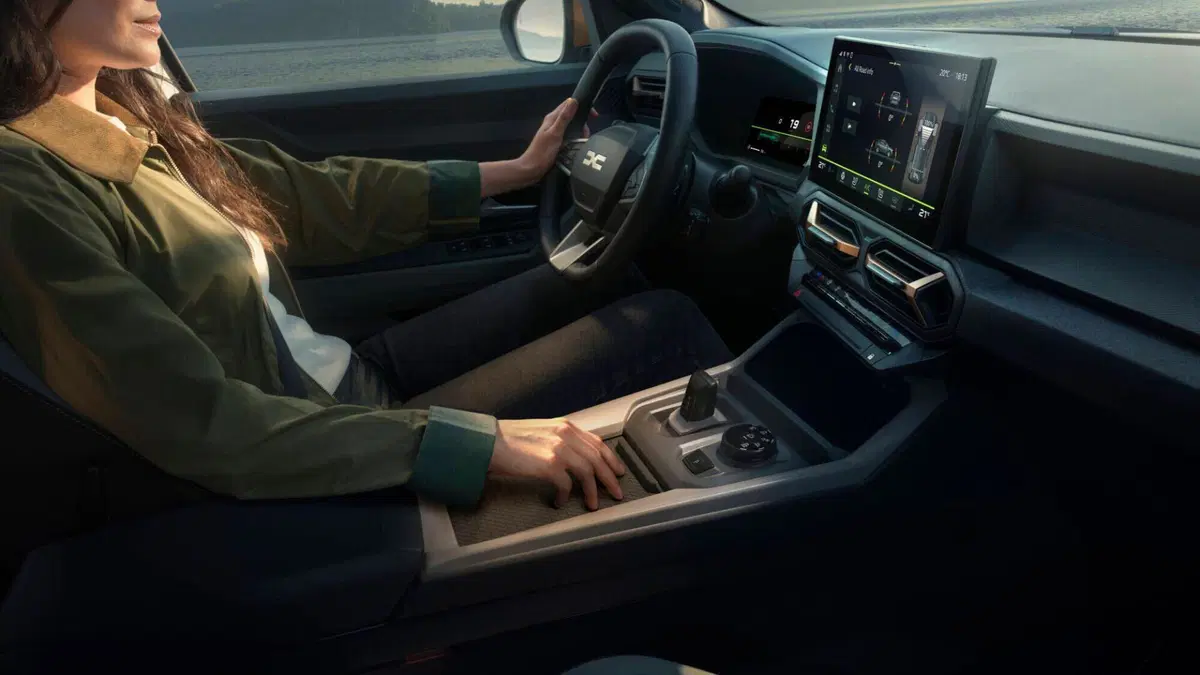 Dacia Bigster Hybrid-G 150 4x4, ibrido, GPL e trazione integrale elettrica nello stesso SUV: come funziona