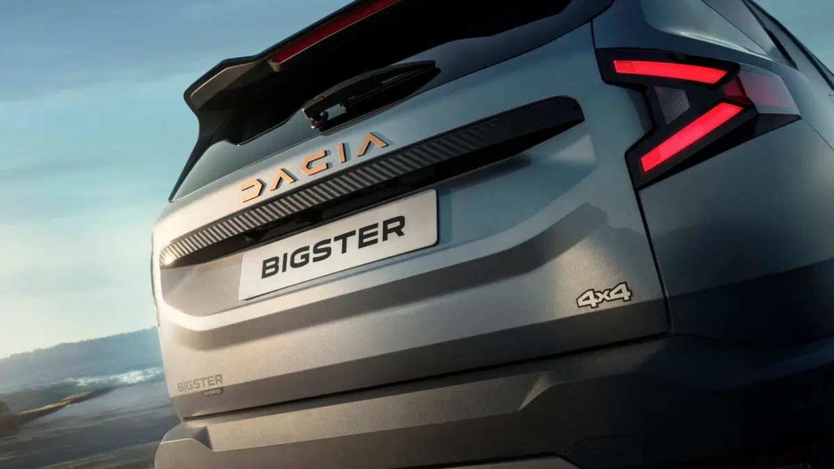 Dacia Bigster Hybrid-G 150 4x4, ibrido, GPL e trazione integrale elettrica nello stesso SUV: come funziona (5)