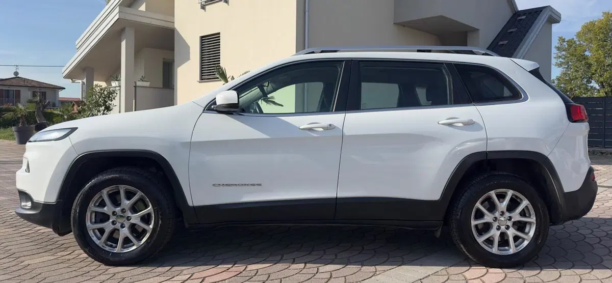 Jeep Cherokee usata a Cremona (4)