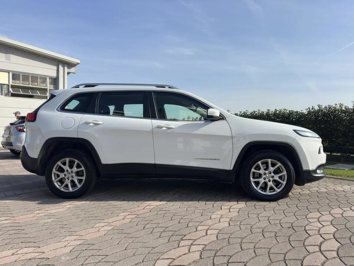 Jeep Cherokee usata a Cremona (5)