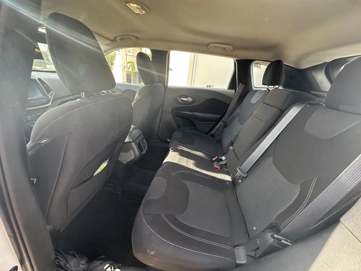 Jeep Cherokee usata a Cremona (13)