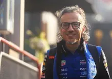 Non riuscivamo a staccarlo dal simulatore: Mekies e il retroscena su Hadjar. Poi svela la svolta Red Bull per il 2027