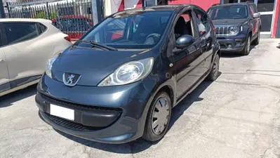 Peugeot 107 68CV 5p. Plaisir del 2007 usata a Casola di Napoli
