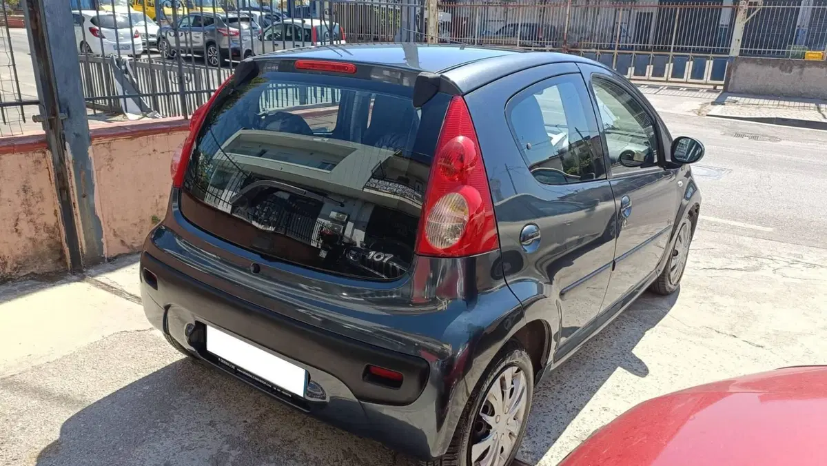 Peugeot 107 usata a Napoli (3)