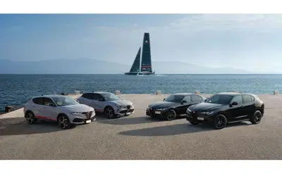Alfa Romeo Edizione Luna Rossa: la nuova serie speciale debutta a Napoli