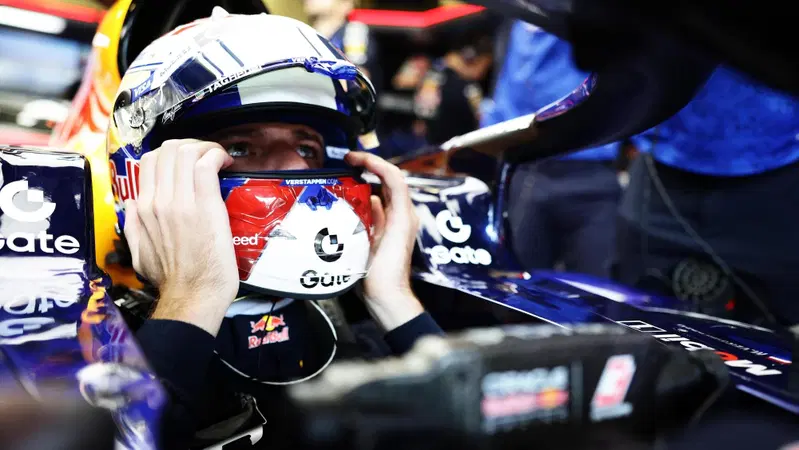 “Problemi fuori dal mio controllo”: la rabbia di Verstappen dopo la qualifica di Baku. Cosa c'è dietro il ritardo da Hadjar?