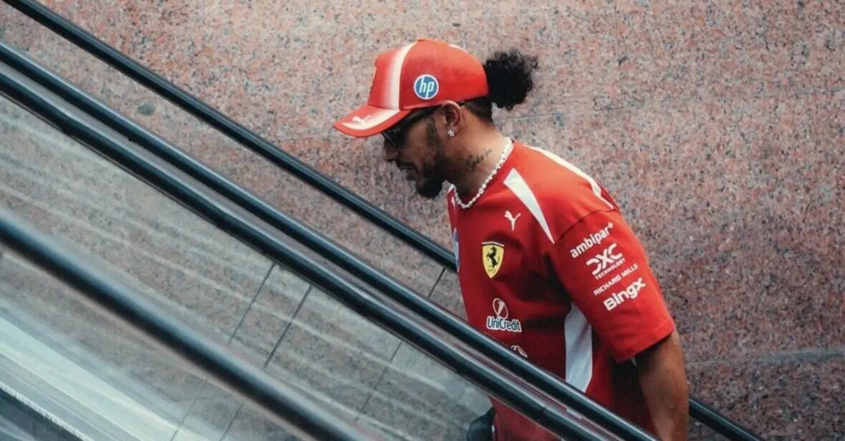 “Non ne è andata dritta una, gomme stupide”: rabbia Hamilton a Baku, ma Leclerc vola in prima fila