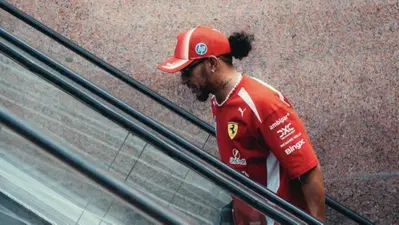 “Non ne è andata dritta una, gomme stupide”: rabbia Hamilton a Baku, ma Leclerc vola in prima fila