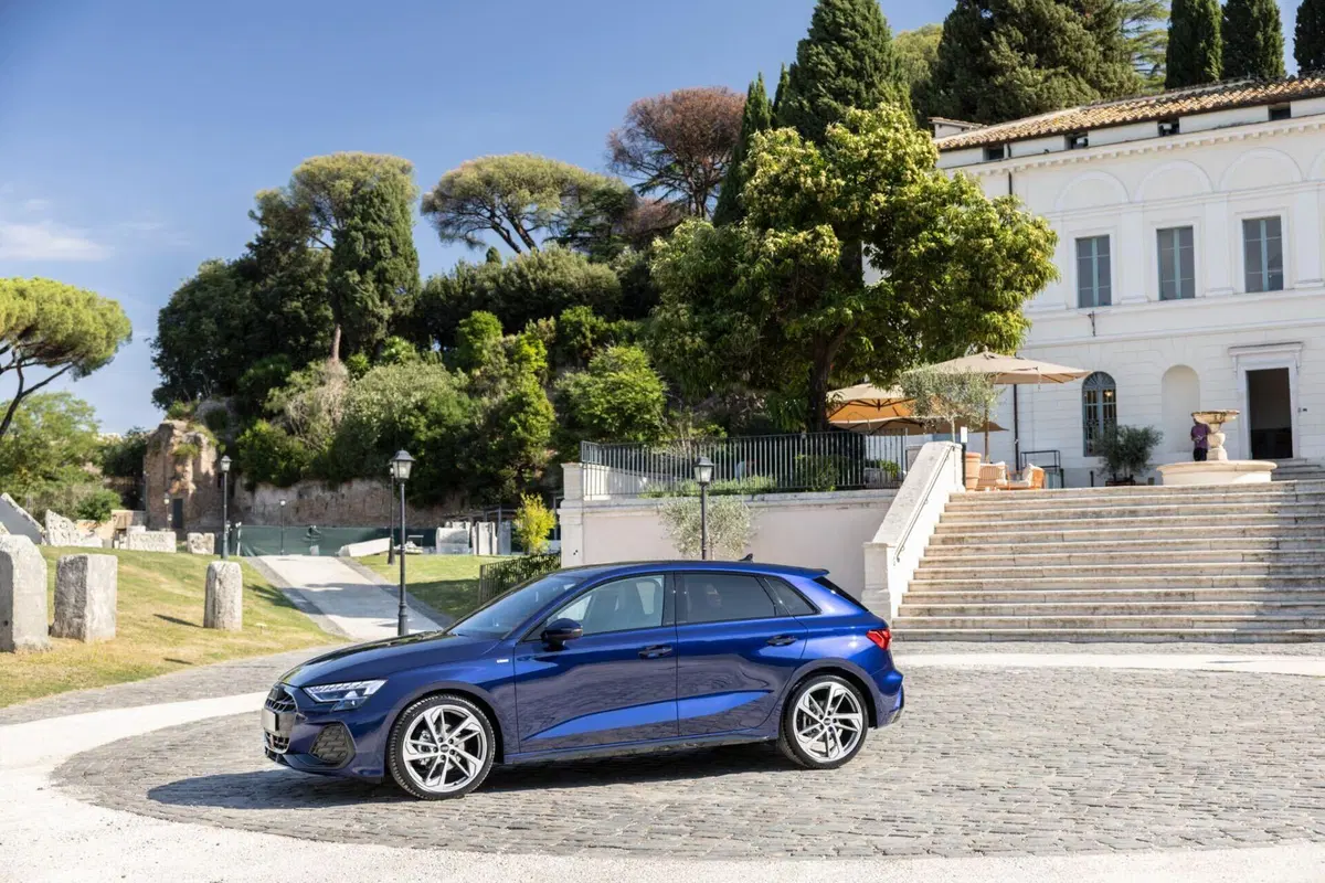 Trent'anni di successo e un'anima hi-tech: nuova Audi A3 alza l'asticella tra le compatte premium [VIDEO] (6)