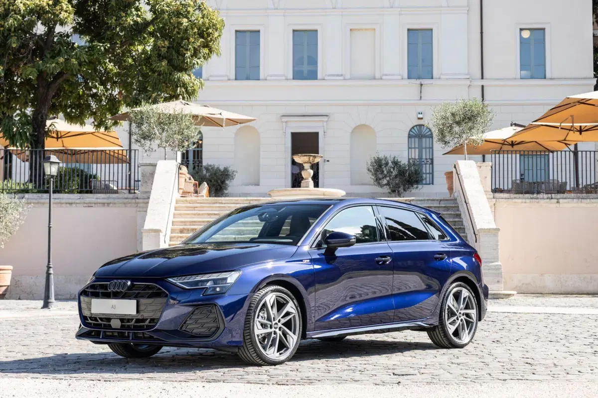 Trent'anni di successo e un'anima hi-tech: nuova Audi A3 alza l'asticella tra le compatte premium [VIDEO] (12)