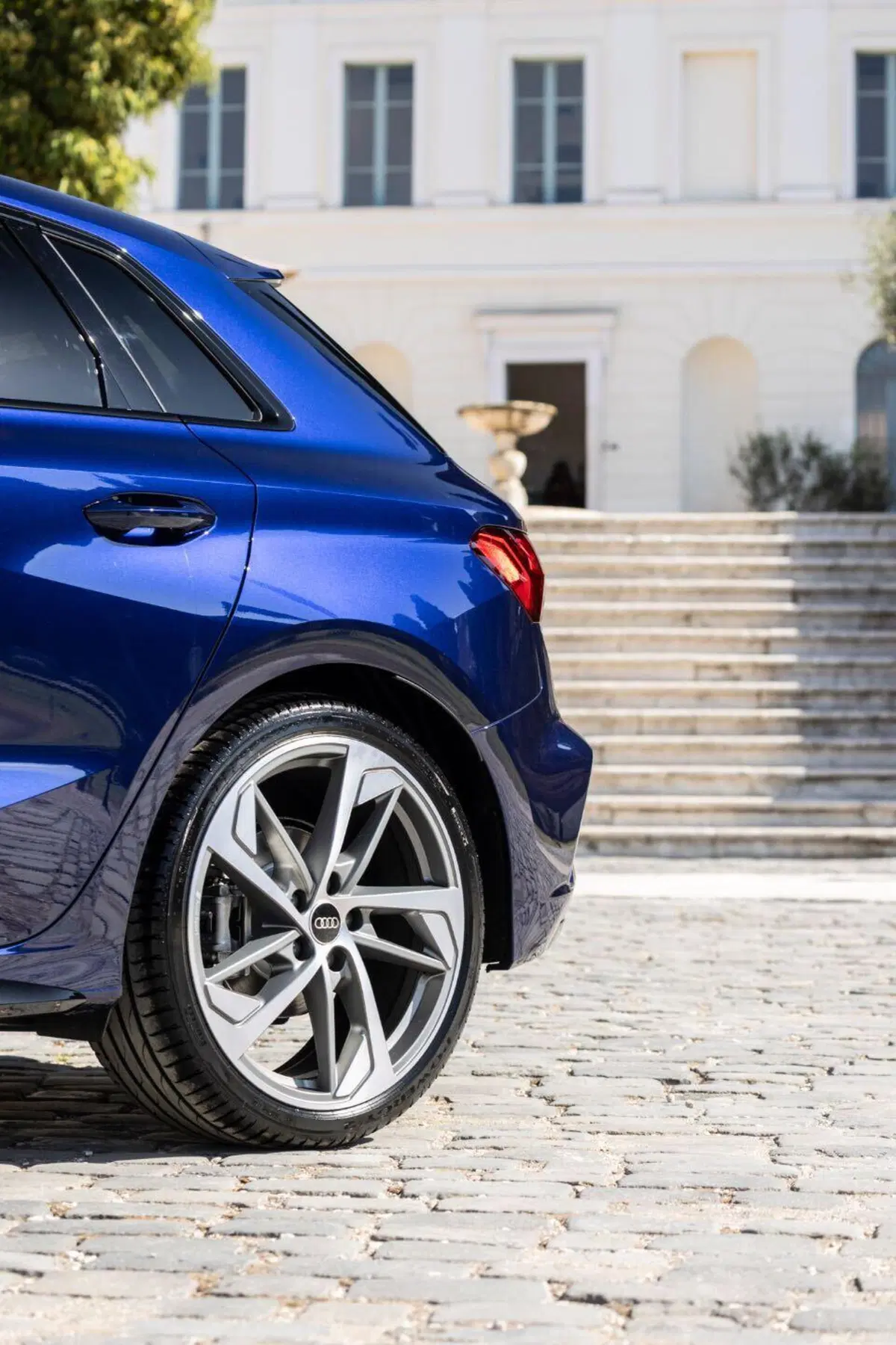 Trent'anni di successo e un'anima hi-tech: nuova Audi A3 alza l'asticella tra le compatte premium [VIDEO] (18)