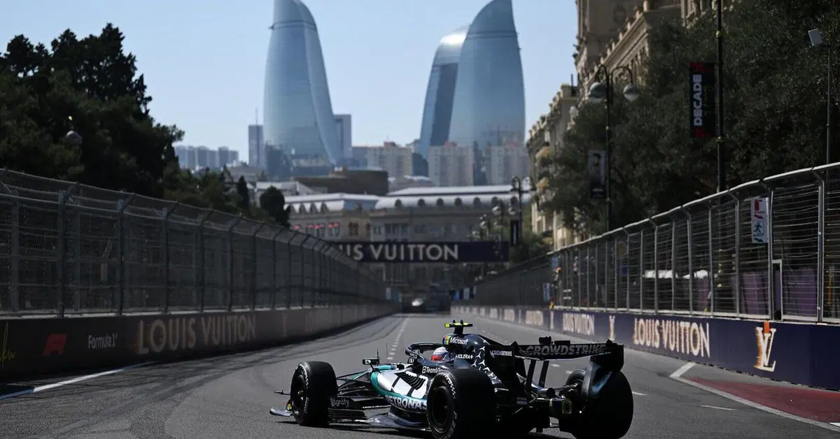 F1. GP Azerbaijan 2026: chi vincerà tra i muretti della Città Vecchia di Baku? Sfida in prima fila tra Russell e Leclerc. La cronaca LIVE