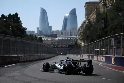 F1. GP Azerbaijan 2026: chi vincerà tra i muretti della Città Vecchia di Baku? Sfida in prima fila tra Russell e Leclerc. La cronaca LIVE