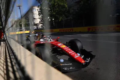 'Dobbiamo reagire': Leclerc amaro a Baku, la Ferrari resta senza passo e il podio diventa un miraggio. Ecco cosa non ha funzionato