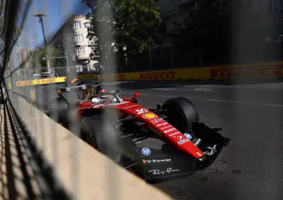 Dobbiamo reagire: Leclerc amaro a Baku, la Ferrari resta senza passo e il podio diventa un miraggio. Ecco cosa non ha funzionato