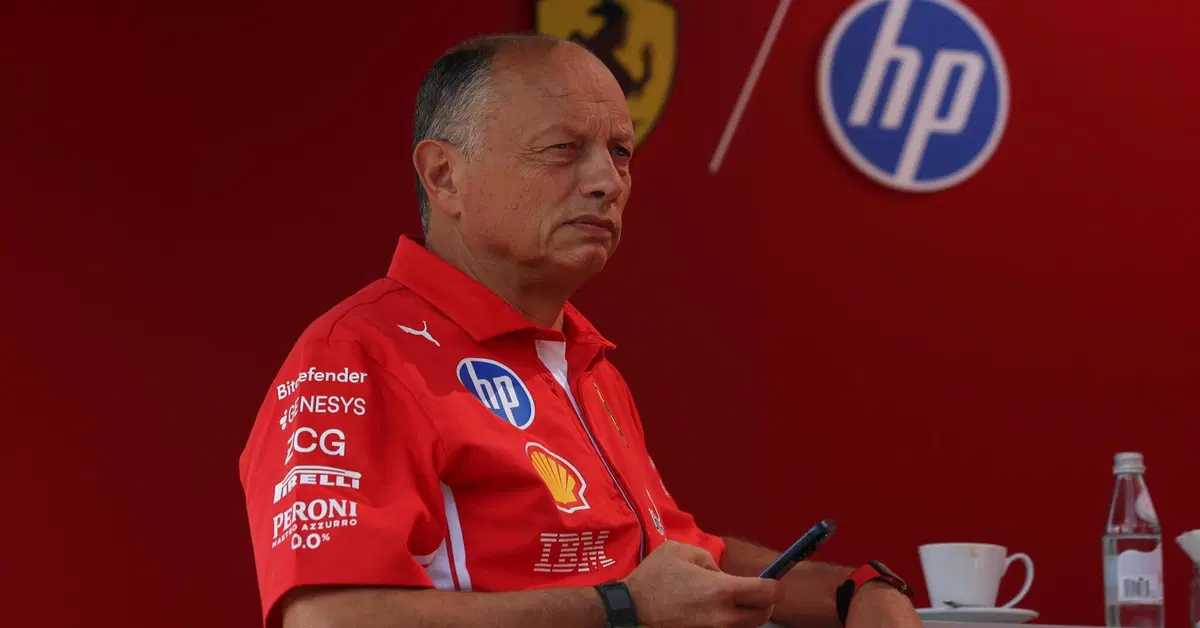 'Horner cerca lavoro, lo sanno tutti. Il mio posto? Chiedete alla mia assistente': Vasseur rompe il silenzio. 'In Ferrari non c'è serenità, così è durissima'