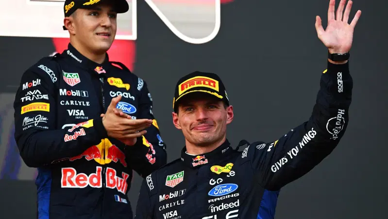 'Ci siamo andati vicinissimi': la furiosa rimonta di Verstappen a Baku riaccende la Red Bull, ma Max guarda già oltre. Poi il botta e risposta con Norris