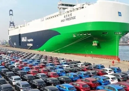 Calano in Cina, aumentano all'estero: perché il boom delle vendite delle auto cinesi è tutto sui mercati internazionali?