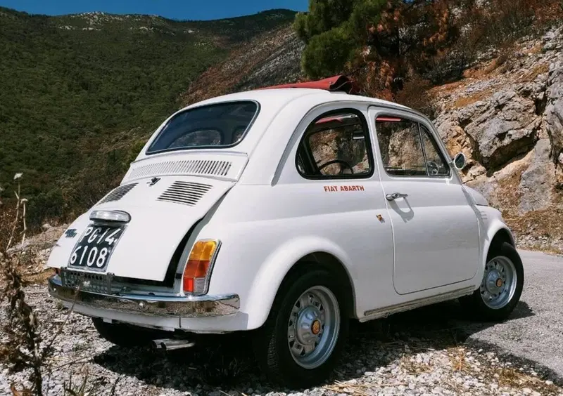Fiat 500d'epoca del 1969 a Mondragone