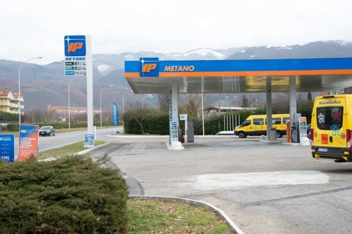 Benzina e diesel, dopo Eni arriva anche IP: ringraziati dal Governo dopo mesi di maxi-speculazioni