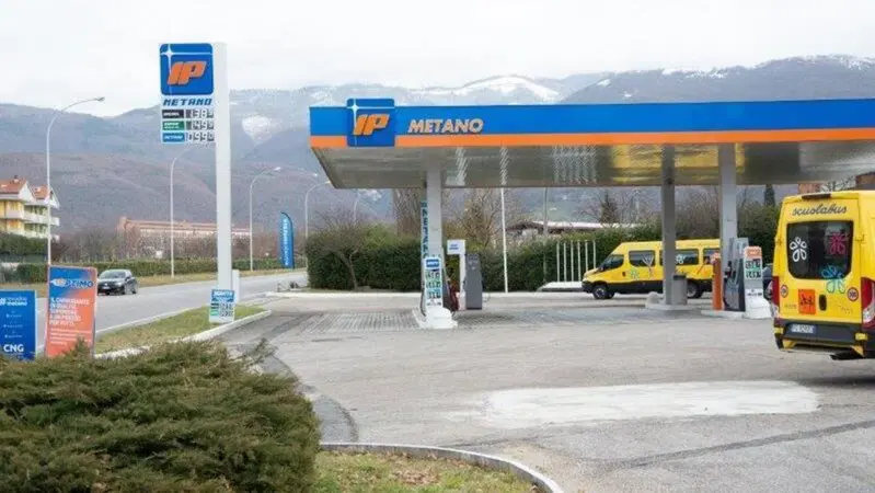 Benzina e diesel, dopo Eni arriva anche IP: ringraziati dal Governo dopo mesi di maxi-speculazioni