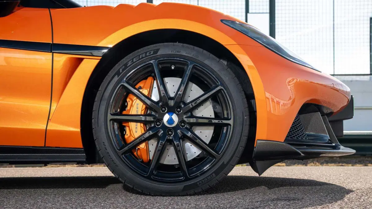 Denza Z Coupé Z Racing 76kWh (15)