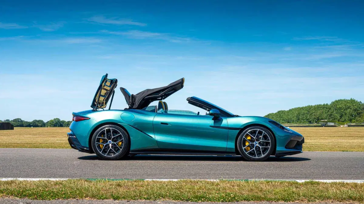 Denza Z Cabrio (7)