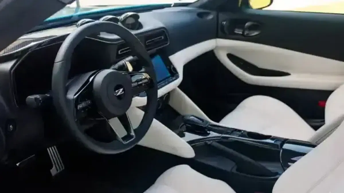 Nissan Z Kaze, ritorno al futuro per la Z: T-top e stile anni ’90 (2)