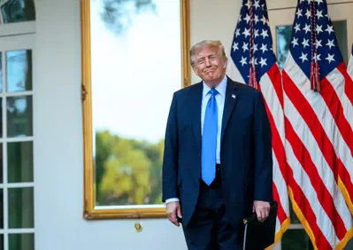L'America ingrana la retromarcia sull'elettrico: Trump cancella il piano Biden e fa saltare il mercato dei crediti verdi