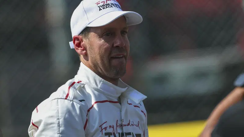 “Non penso ci siano parole per le sue prestazioni”: la confessione di Vettel che incorona il nuovo fenomeno della F1