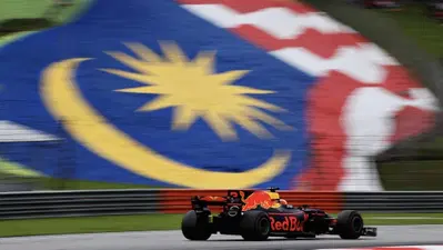 Dal giovanissimo Verstappen alla Sauber di Leclerc: il ritorno a Sepang che fa tremare la memoria della F1