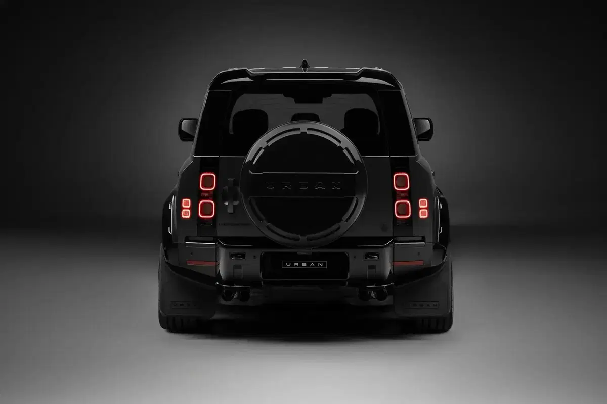 Land Rover Defender Widetrack: Urban Automotive la allarga e la veste di carbonio  (4)