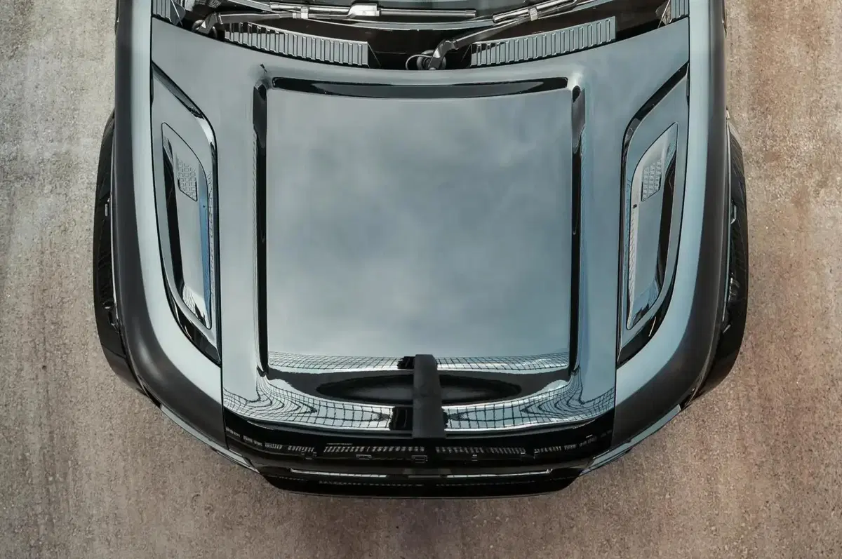 Land Rover Defender Widetrack: Urban Automotive la allarga e la veste di carbonio  (18)