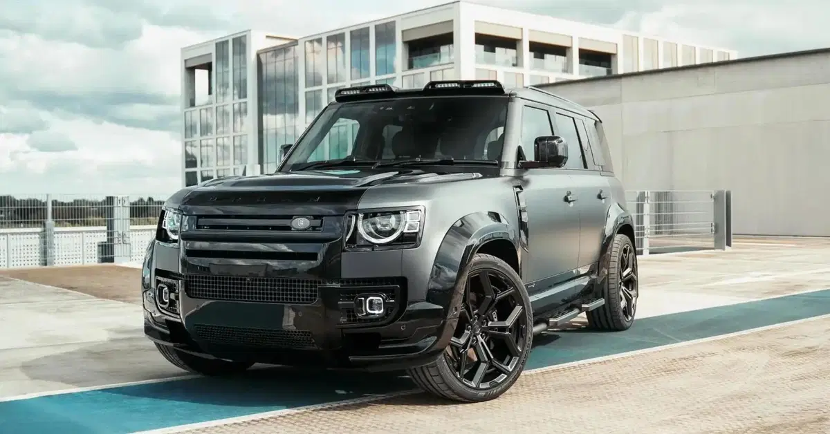 Land Rover Defender Widetrack: Urban Automotive la allarga e la veste di carbonio 