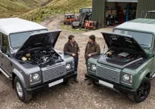 Il Defender dei sogni è quello che hai già: dal diesel al V8 da 405 CV, ci pensa Land Rover