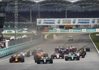 Formula 1, torna la trappola di Sepang: zero dati, meteo folle e la scelta azzardata di Pirelli