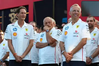 “La fiducia c'è e continua ad esserci”: così la Ferrari rompe il silenzio sul futuro di Vasseur e spegne le voci su Horner prima di Sepang